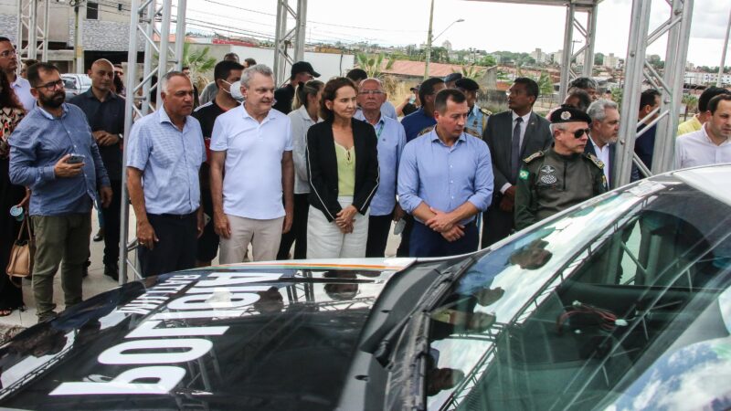 Prefeito José Sarto participa da entrega de novas viaturas para a Polícia Militar