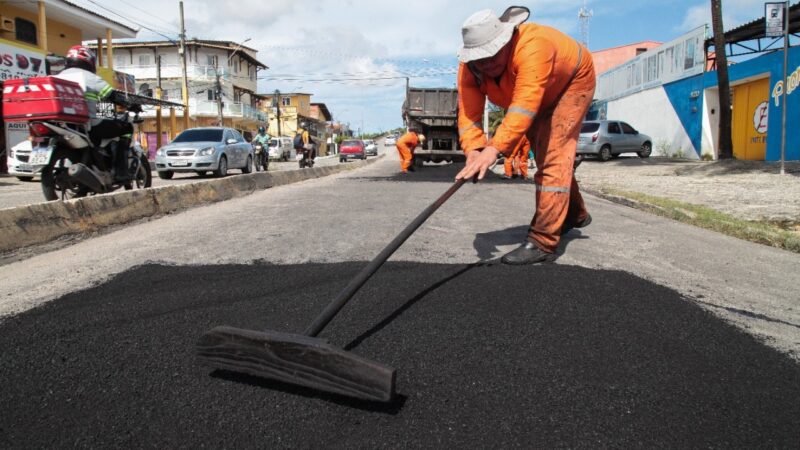 Prefeitura recupera pavimentação asfáltica de 26 ruas e avenidas de Fortaleza
