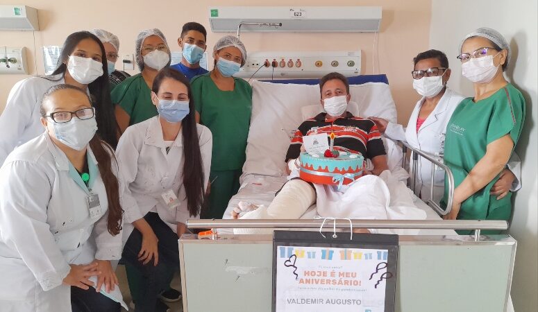 Grupo de Humanização e Serviço Social do Hospital Regional do Cariri realizam aniversários de pacientes internados