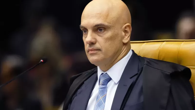 Apurações sobre milícia digital e ataques de Bolsonaro à urna serão feitas em conjunto, decide Moraes