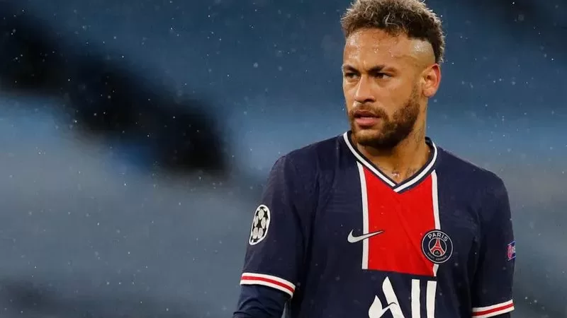 Neymar ativa cláusula no contrato e renova com o PSG até 2027, afirma imprensa francesa