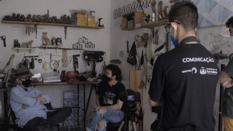 Jovens do programa Repórter Cuca lançam documentário sobre a artista plástica Nice Firmeza