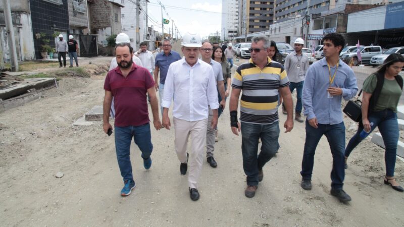 Prefeito Sarto vistoria obras de duplicação da Av. Sargento Hermínio