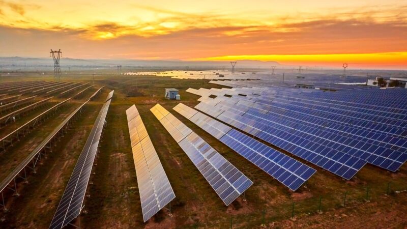 Empresa britânica constrói complexo solar no Ceará e vai gerar 800 empregos
