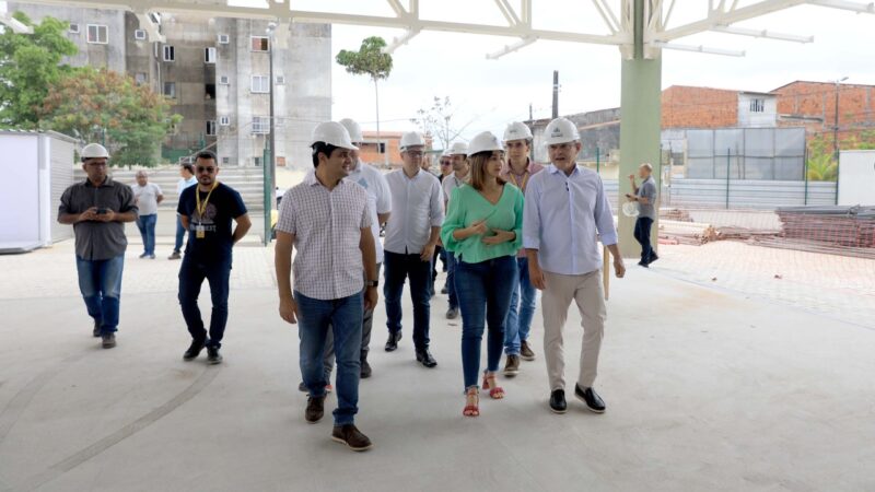 Prefeito Sarto vistoria obras da ETI do Parque Dois Irmãos e do projeto Beira-Rio, na Barra do Ceará