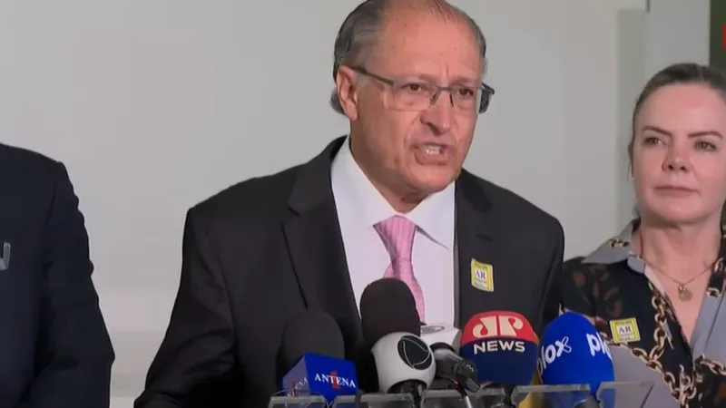 Ministro da Casa Civil nomeia Alckmin e oficializa início da transição do governo Bolsonaro para o governo Lula