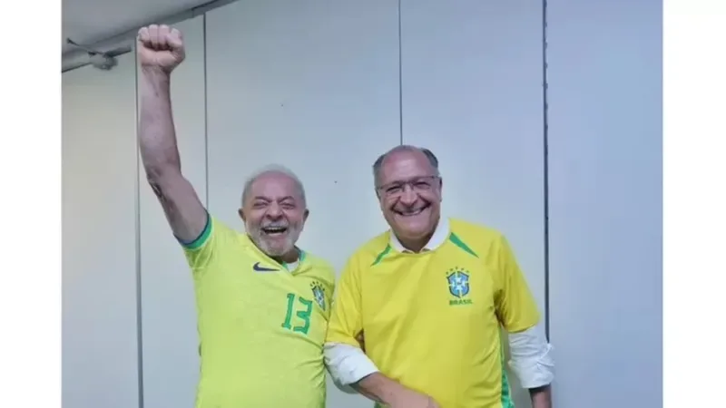 Lula manifesta apoio à seleção brasileira e pede dança na comemoração de gols