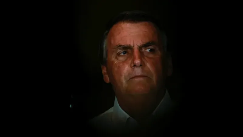 Ministros do TSE veem ambiente para julgar inelegibilidade de Bolsonaro