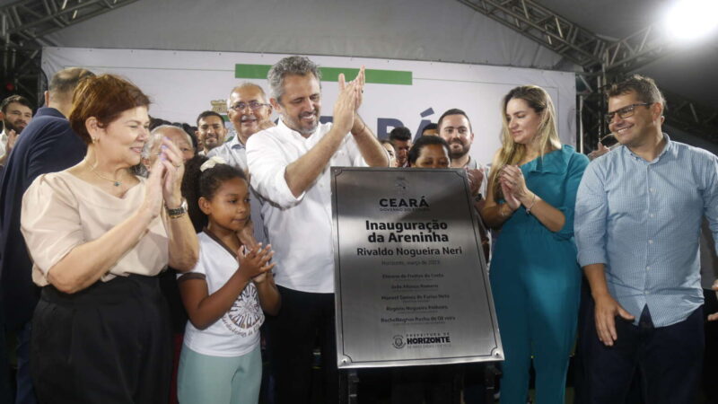 Governo do Ceará entrega duas areninhas no município de Horizonte