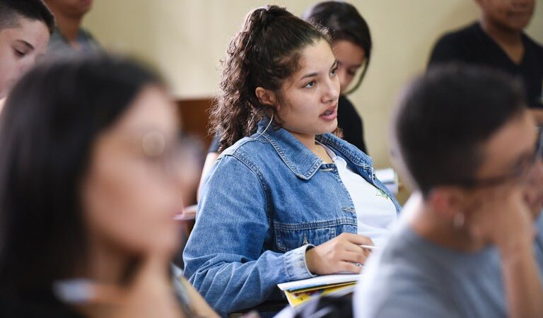 MEC promove primeira reunião sobre a política nacional do ensino médio