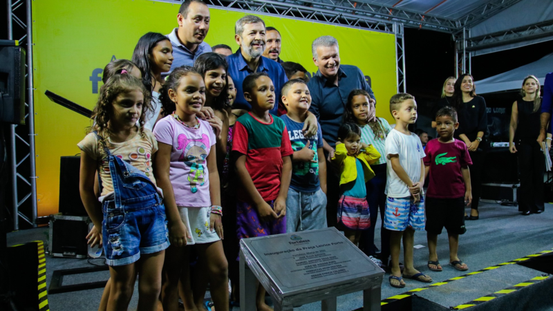 Prefeito em exercício Élcio Batista entrega Praça Leirice Porto, no bairro Paupina