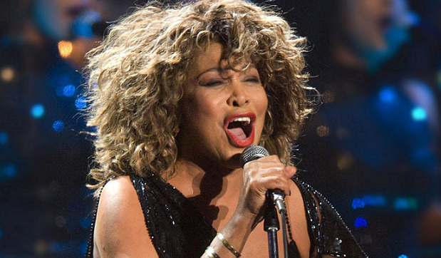 Lembranças 96 presta homenagem à cantora Tina Turner