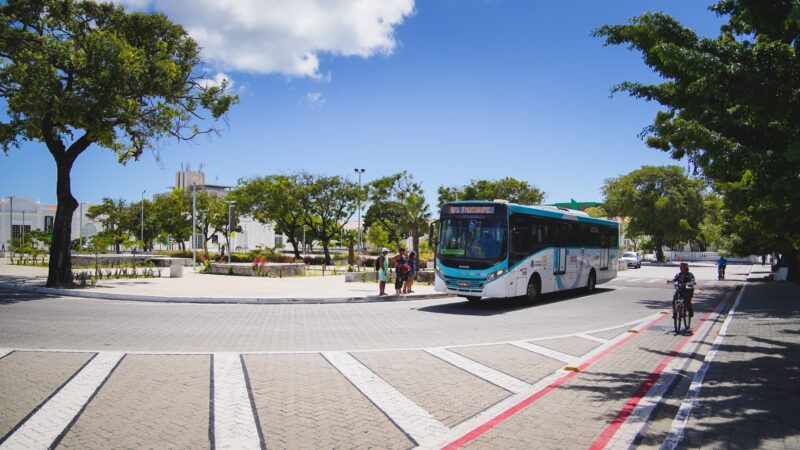 Etufor indica opções de linhas de ônibus para passear em Fortaleza durante as férias