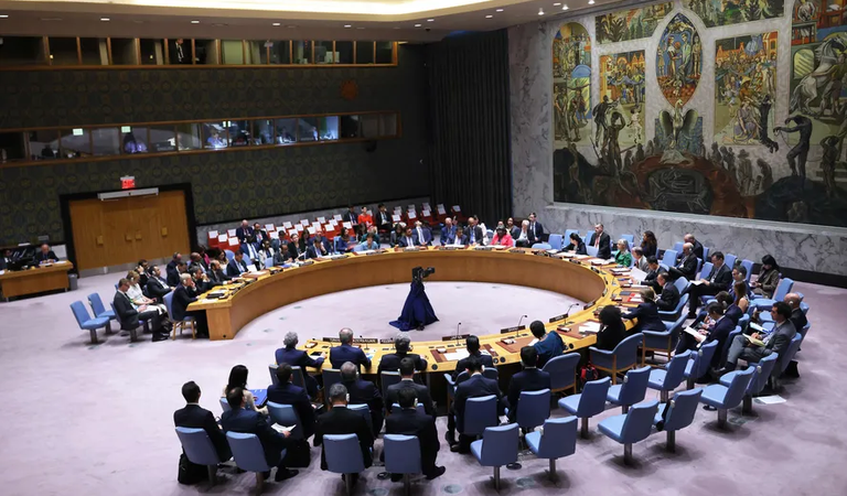 Conselho de Segurança da ONU aprova resolução que prevê pausa humanitária em Gaza