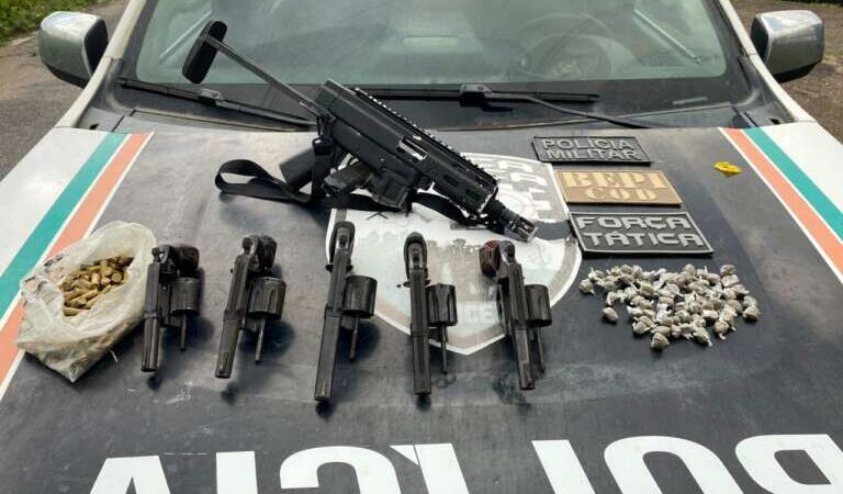 PMCE captura trio e apreende seis armas e mais de 100 munições em Miraíma