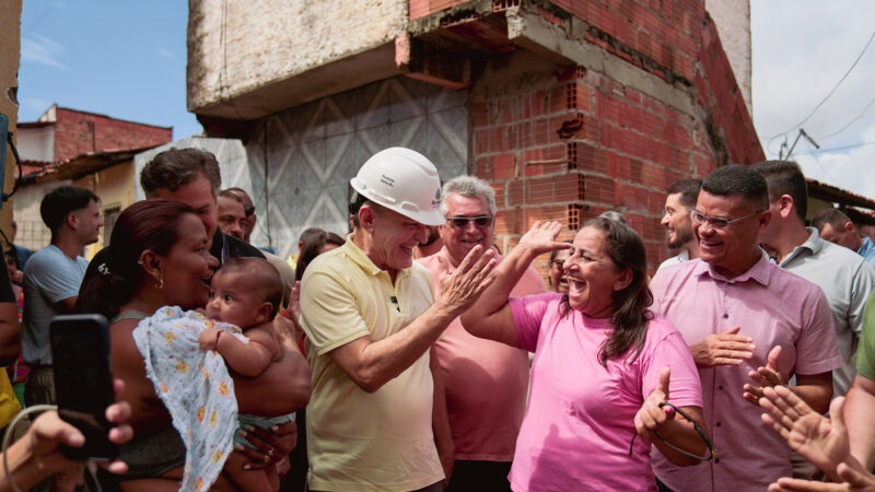 Prefeito Sarto assina ordem de serviço para nova etapa do Proinfra no Barroso