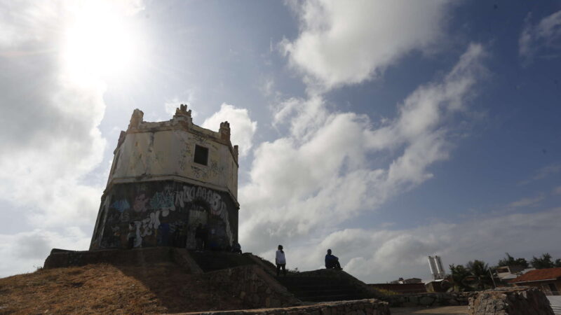 Governo do Estado investirá R$ 2,6 milhões em restauro do Farol do Mucuripe