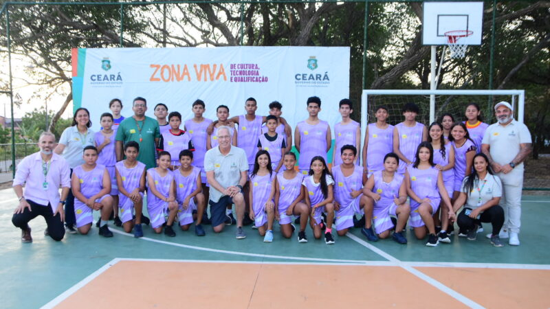 Aulas de basquete movimentam o corpo e trabalham a felicidade de jovens