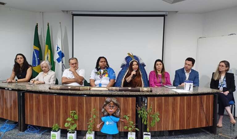 Saúde do Ceará recepciona primeiros indígenas que atuarão na pasta; projeto Farmácias Vivas no SUS articula saber científico e ancestralidade