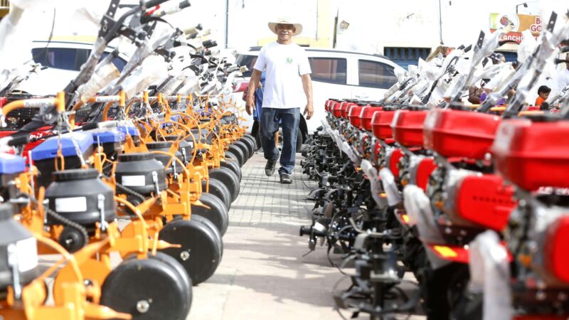 Agricultura familiar: associações e cooperativas de 85 municípios cearenses recebem motocultivadores