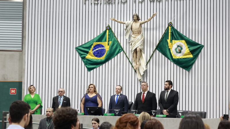 Papel do cerimonialista é reconhecido em solenidade na Alece