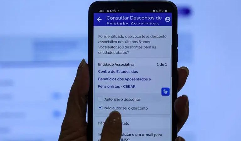 No segundo dia de operação, mais de 1 milhão de pessoas solicitaram reembolso pelo Meu INSS