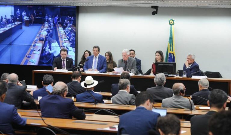 Corrigir distorção sem aumentar tributo para o povo, diz Haddad. Confira os dados