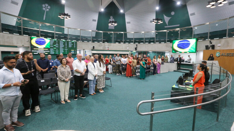 Importância do guia de turismo é ressaltada em sessão solene na Alece