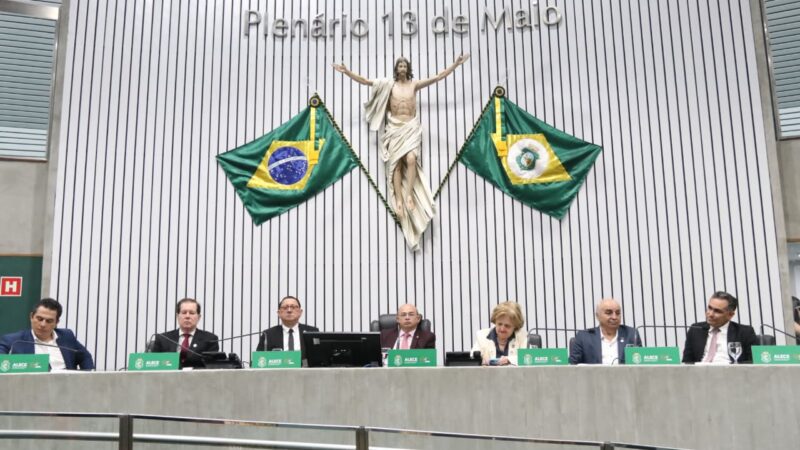 Atuação da Cooperativa de Pediatras do Ceará é enaltecida em sessão solene na Alece