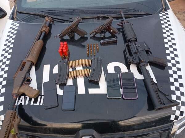 Com apoio da Ciopaer, policiais militares prendem homem com fuzil, espingarda e pistolas em Baturité