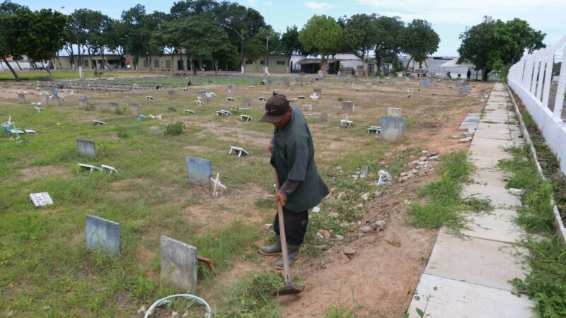Prefeitura intensifica serviços nos cemitérios para o Dia de Finados