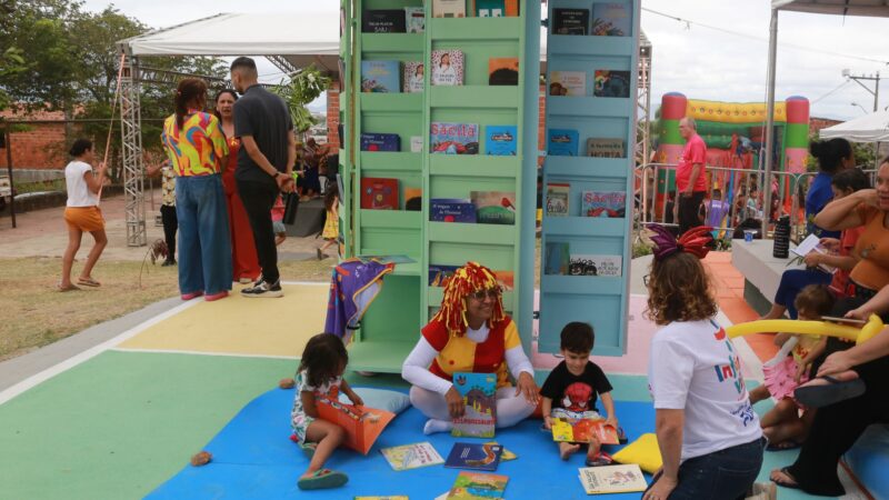 Prefeitura assina termo de compromisso com representantes do programa Leitura na Praça