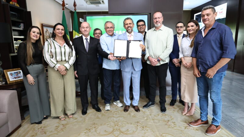 Novo parque industrial calçadista do Ceará terá investimento de R$ 40 milhões e geração de 800 empregos, anuncia Elmano de Freitas