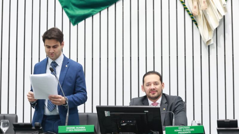 Propostas do Executivo e mais 15 matérias parlamentares começam a tramitar na Alece