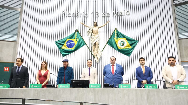 Músicos do Ceará recebem homenagem em solenidade na Alece