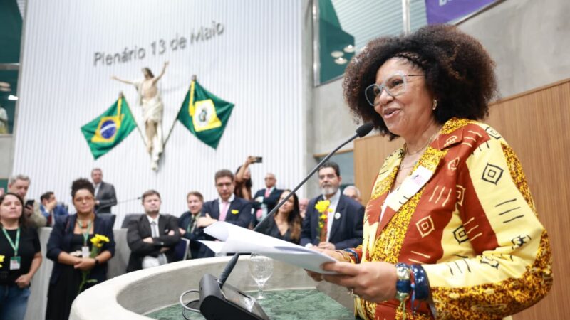 Professora Zuleide toma posse na Assembleia Legislativa