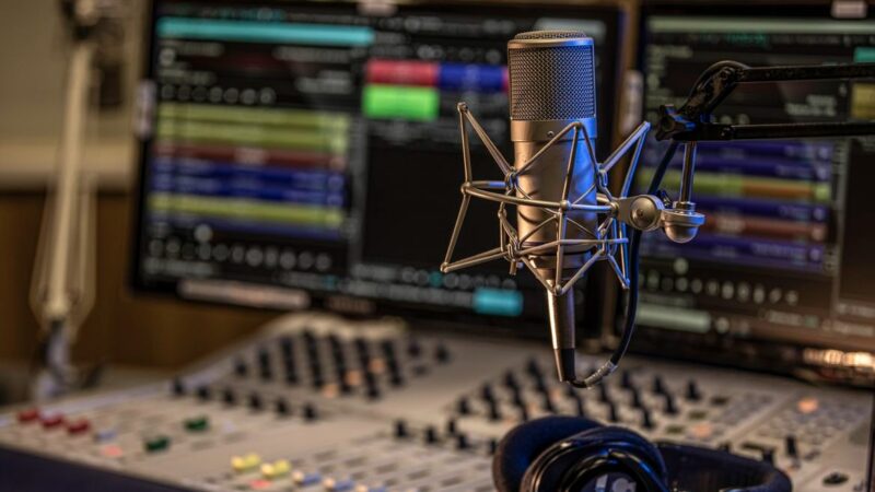 Dia do Radialista é celebrado em sessão solene na Alece nesta sexta-feira