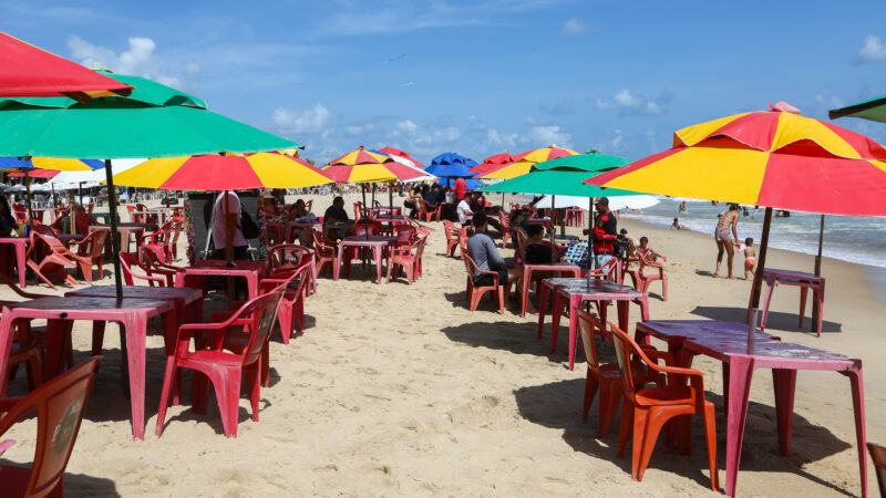 Alece aprova projeto que reconhece barracas da Praia do Futuro como patrimônio cultural do Ceará