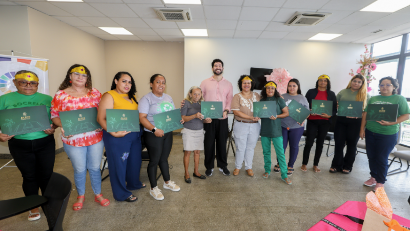 Comitê da Alece reconhece atuação de catadoras em evento do Mês da Mulher
