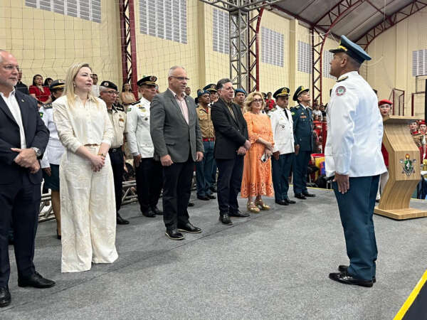 28 anos do CMCB: Solenidade de aniversário do colégio do CBMCE