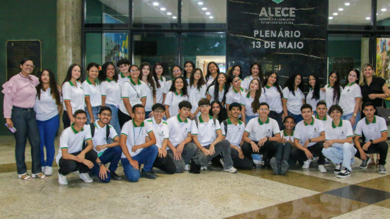 Jovens do CIEE e de escolas da Capital e de Itaitinga visitam a Alece nesta semana