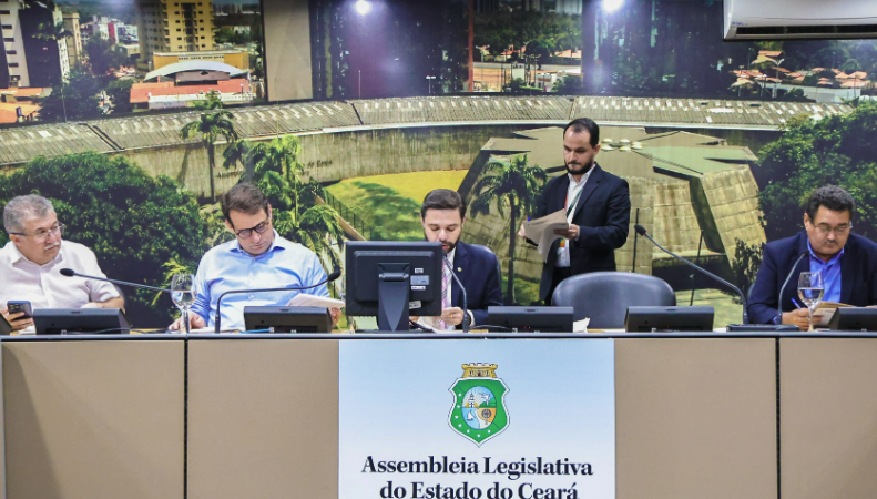 Comissões de Orçamento e de Trabalho aprovam 21 projetos nesta terça-feira