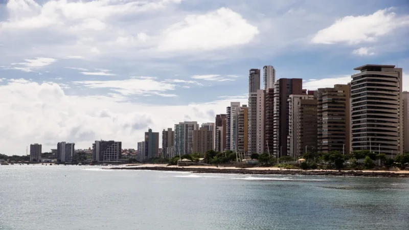 Metro quadrado de luxo em Fortaleza custa quase seis vezes mais do que em bairros populares
