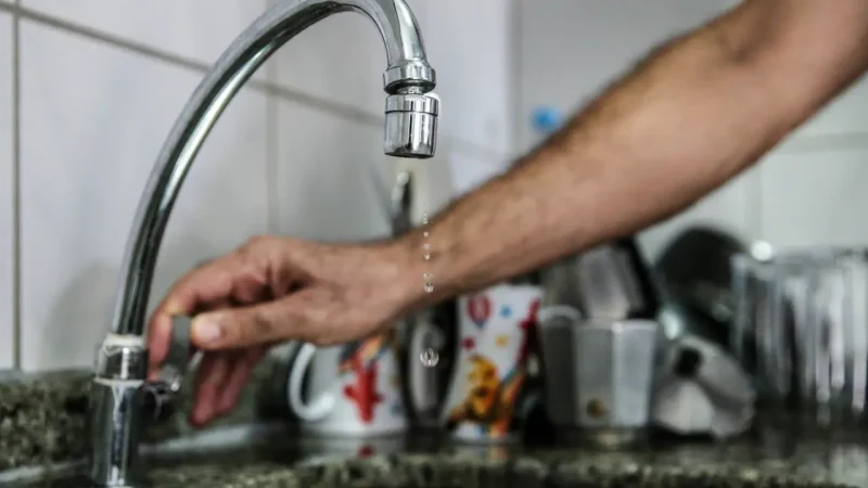 180 bairros de Fortaleza e Região Metropolitana terão falta de água nesta semana; saiba quais